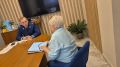 Прокурор Нового Уренгоя Александр Петров совместно с социальным координатором филиала фонда поддержки участников СВО «Защитники Отечества» провел личный прием участников СВО и членов их семей
