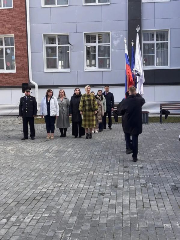Начальник Госавтоинспекции Ямала поздравил школьников с началом учебного года и напомнил о важности дорожной безопасности Начальник Госавтоинспекции Ямала поздравил школьников с началом учебного года и напомнил о важности дорожной безопасности
