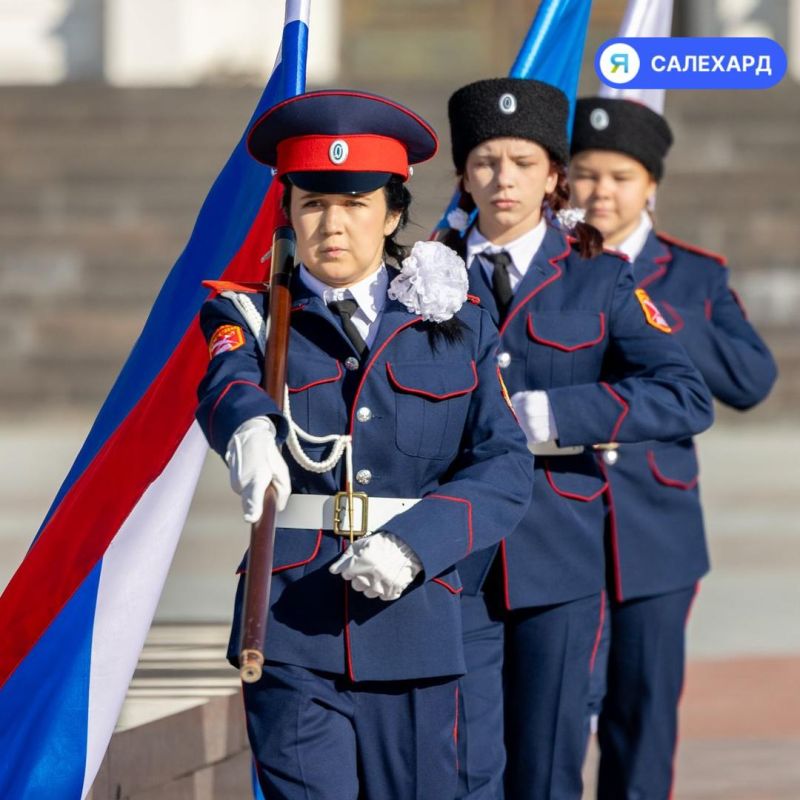 Почти 9 тысяч школьников Салехарда сели за парты 1 сентября Почти 9 тысяч школьников Салехарда сели за парты 1 сентября