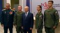 Ямальский курсант встретился с президентом на ВЭФ-2026