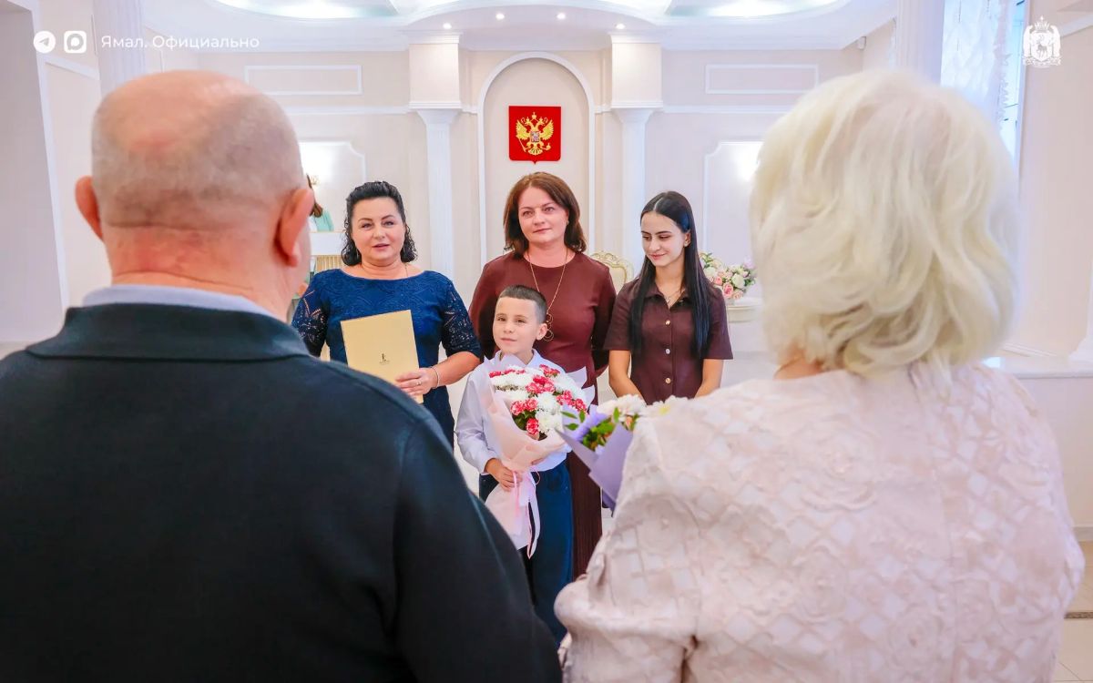 Супруги Васильевы из Лабытнанги отметили золотую свадьбу Супруги Васильевы из Лабытнанги отметили золотую свадьбу