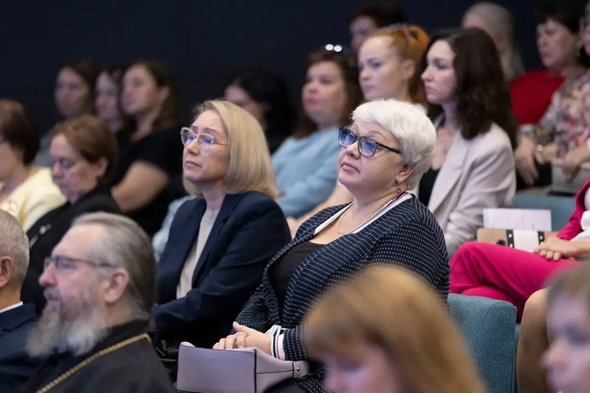 В Ноябрьске новый учебный год начался с традиционного педагогического совещания В Ноябрьске новый учебный год начался с традиционного педагогического совещания
