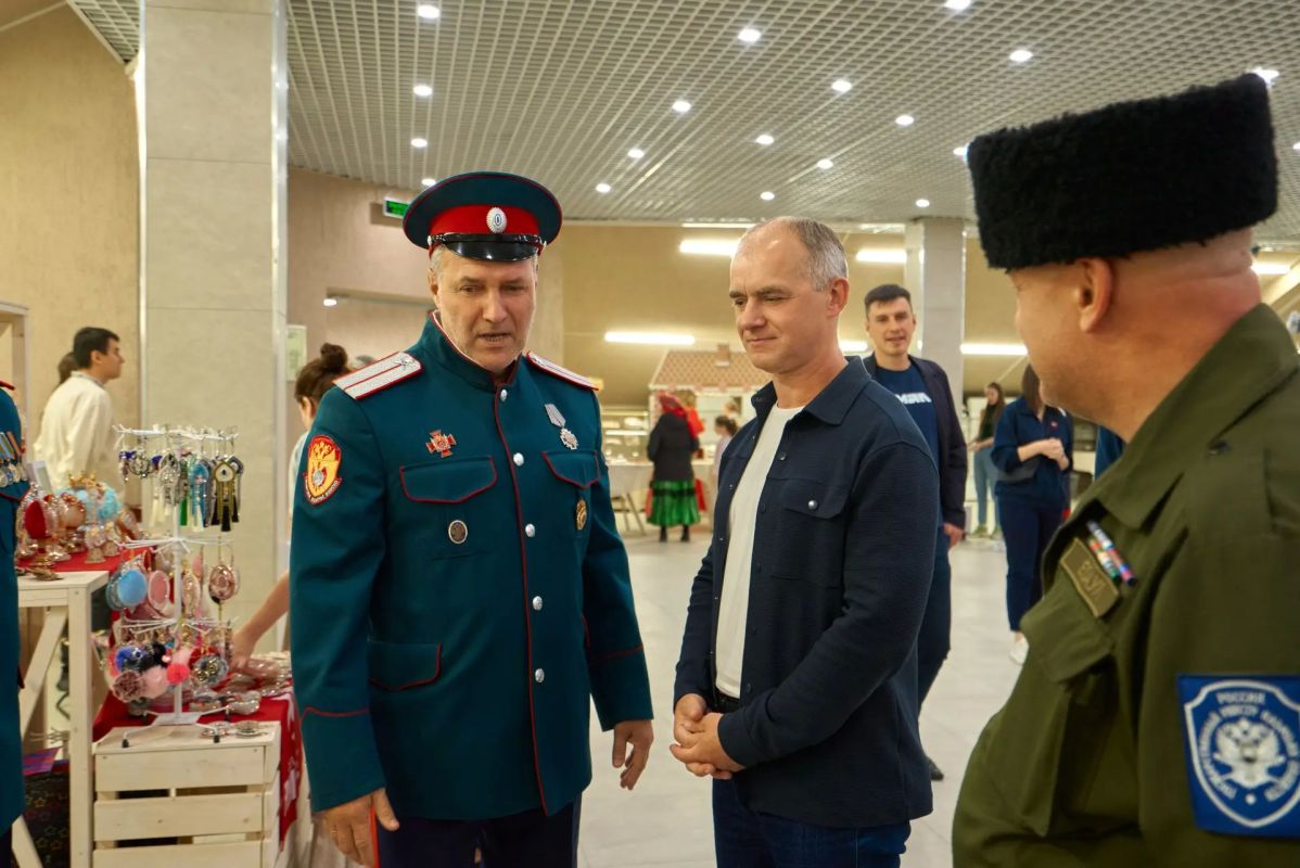 Алексей Титовский: Завершили ремонт второго этажа рынка «Дары Ямала» Алексей Титовский: Завершили ремонт второго этажа рынка «Дары Ямала»