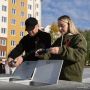 Памятные капсулы вернули на площадь по улице Титова, где сейчас продолжаются работы по обновлению мемориального пространства