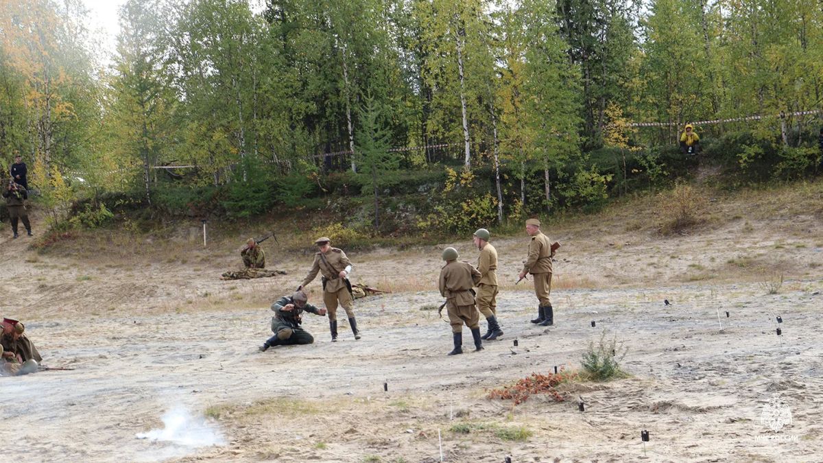 В Салехарде ожила история: реконструкция эпизода операции «Багратион» В Салехарде ожила история: реконструкция эпизода операции «Багратион»