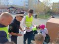 В Новом Уренгое Госавтоинспекция совместно с родителями и представителями «Лаборатории безопасности» проводят родительские патрули вблизи школ