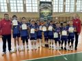 Золото из Воркуты. Пока девушки из спортшколы «Фаворит» только вступают в борьбу за кубок губернатора Ямала , их младшие товарищи везут домой золото