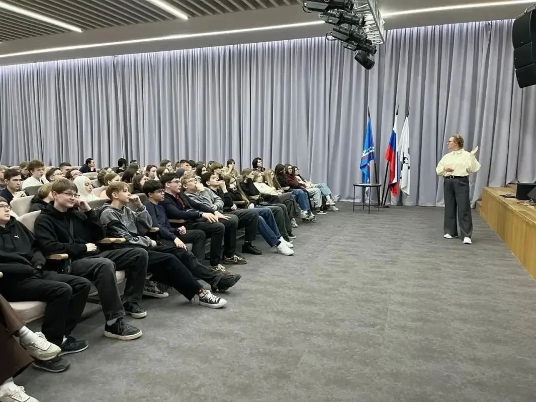 Безопасные каникулы. . В Салехарде подвели итоги летнего этапа Всероссийской акции «Безопасность детства» Безопасные каникулы. . В Салехарде подвели итоги летнего этапа Всероссийской акции «Безопасность детства»