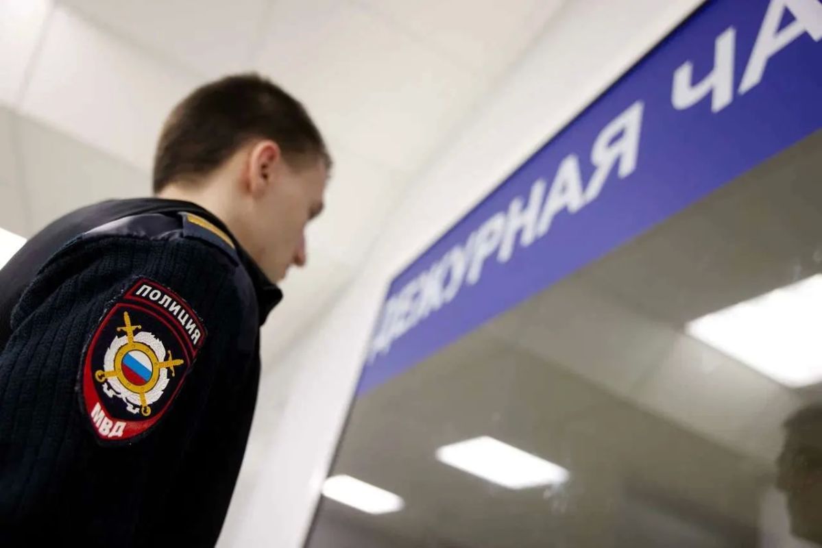 750 тысяч рублей и более двух тысяч баксов — такой «улов» ждал ОПГ из Нового Уренгоя в одной из городских квартир