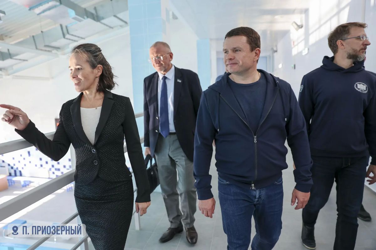 С депутатом Государственной думы РФ Дмитрием Погорелым, депутатом Законодательного собрания Ямала Игорем Герелишиным посетили наши южные поселки С депутатом Государственной думы РФ Дмитрием Погорелым, депутатом Законодательного собрания Ямала Игорем Герелишиным посетили наши южные поселки