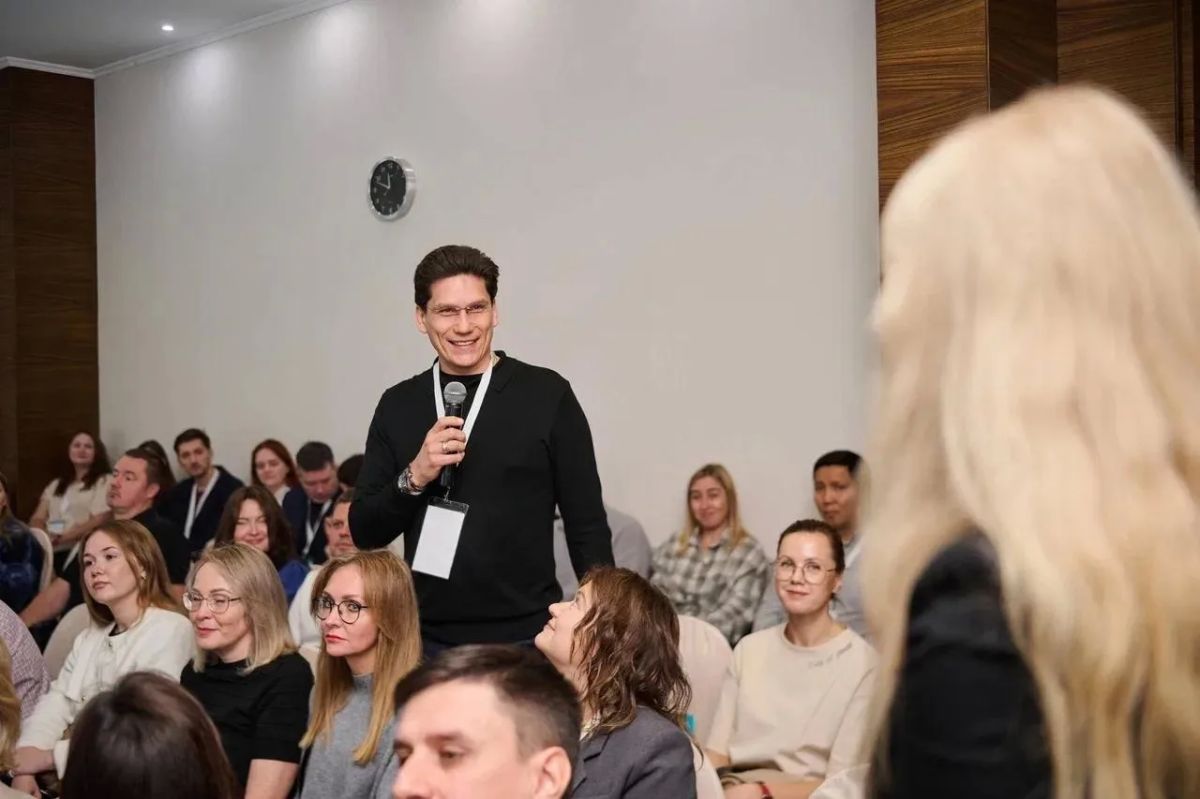 В Салехарде эксперты федерального уровня формируют стратегию развития туризма на Ямале В Салехарде эксперты федерального уровня формируют стратегию развития туризма на Ямале