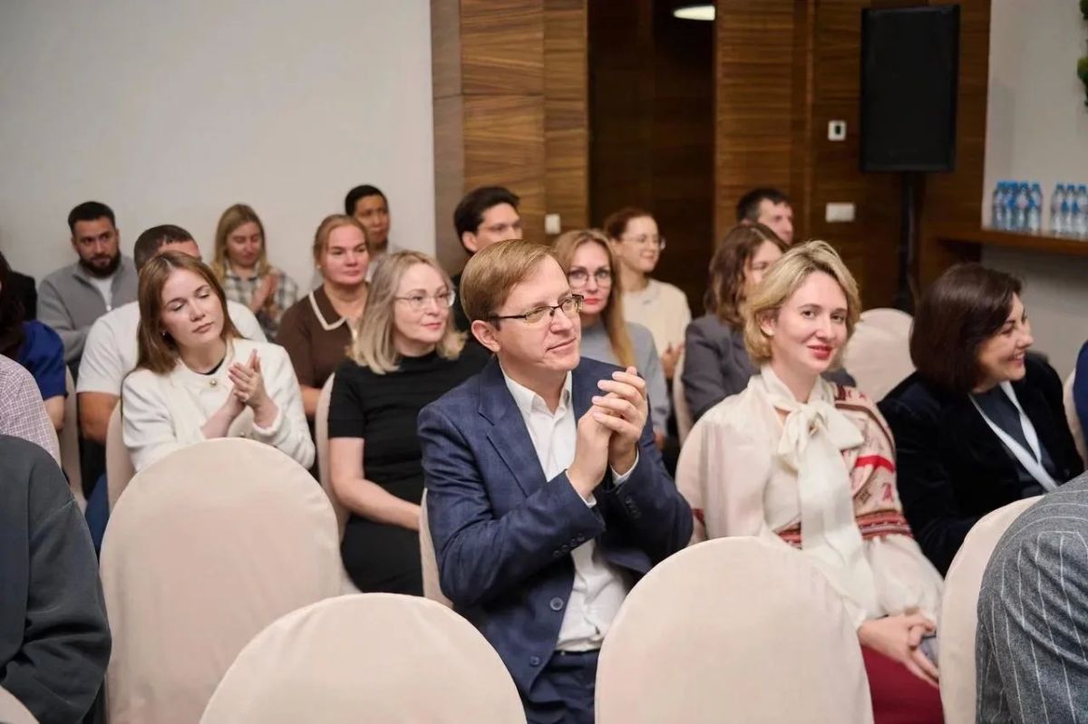 В Салехарде эксперты федерального уровня формируют стратегию развития туризма на Ямале В Салехарде эксперты федерального уровня формируют стратегию развития туризма на Ямале