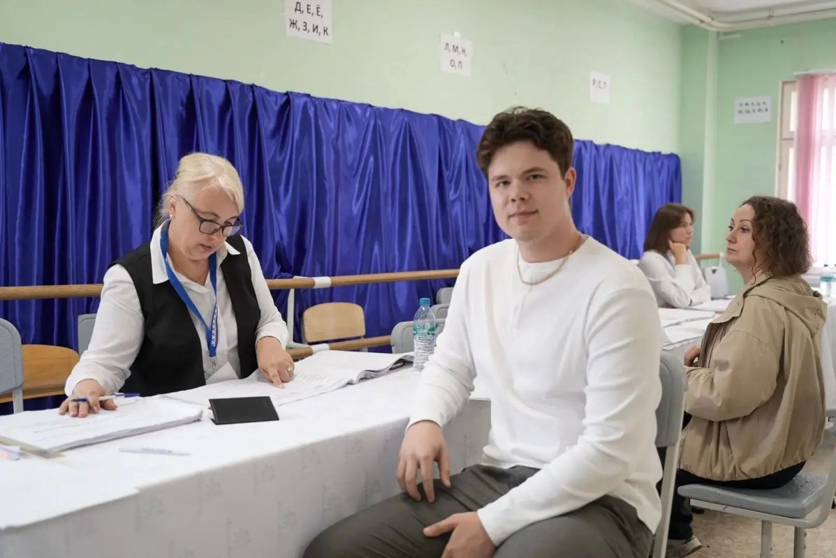 В Салехарде голосует молодёжь