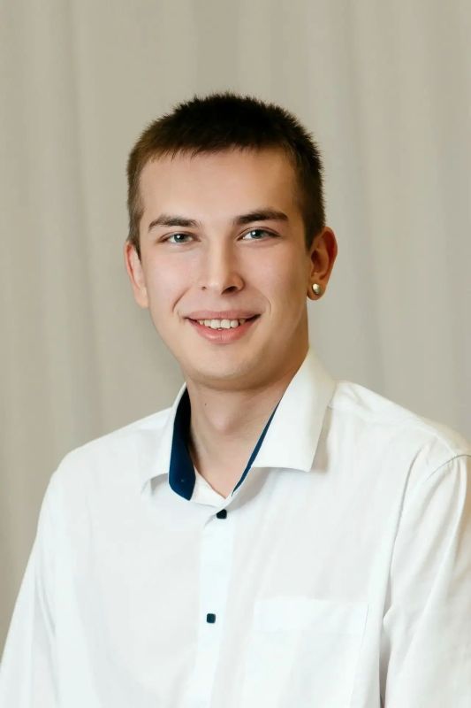 Молодой педагог из Губкинского получил медаль имени Ломоносова
