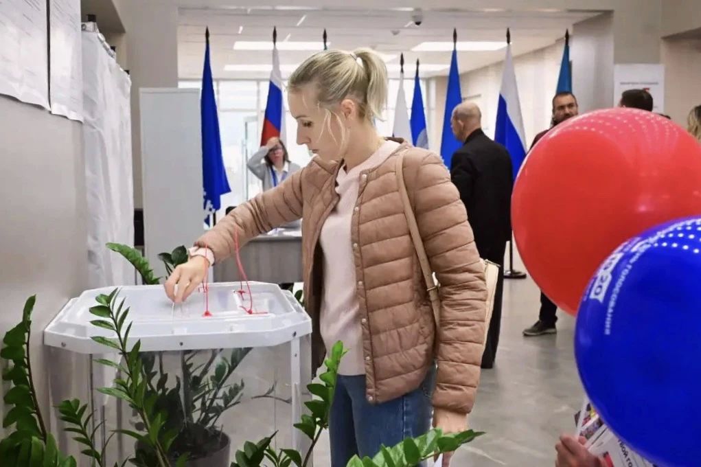 Избиратели делают свой выбор Избиратели делают свой выбор