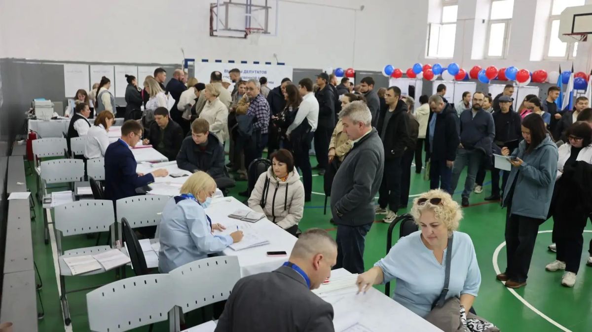 Первый день голосования завершен Первый день голосования завершен