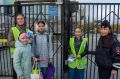 Салехардские автоинспекторы совместно с «Родительскими патрулями» продолжают работу с участниками дорожного движения