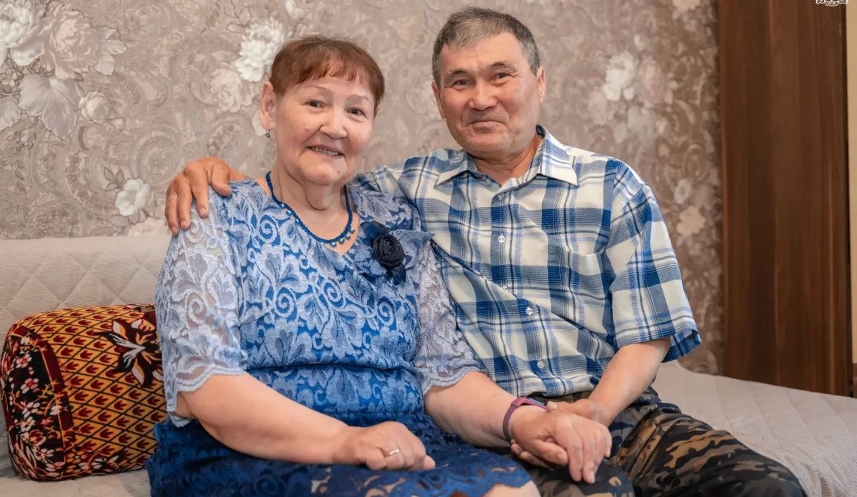 Полвека вместе: семья из Ямальского района получила «Родительскую славу» Полвека вместе: семья из Ямальского района получила «Родительскую славу»