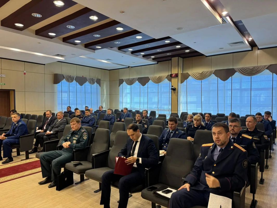 В прокуратуре автономного округа состоялось координационное совещание по вопросам противодействия коррупции В прокуратуре автономного округа состоялось координационное совещание по вопросам противодействия коррупции