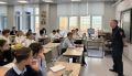 Сотрудники Госавтоинспекции Нового Уренгоя провели профилактическую беседу по дорожной безопасности для учащихся СОШ «Перспектива»