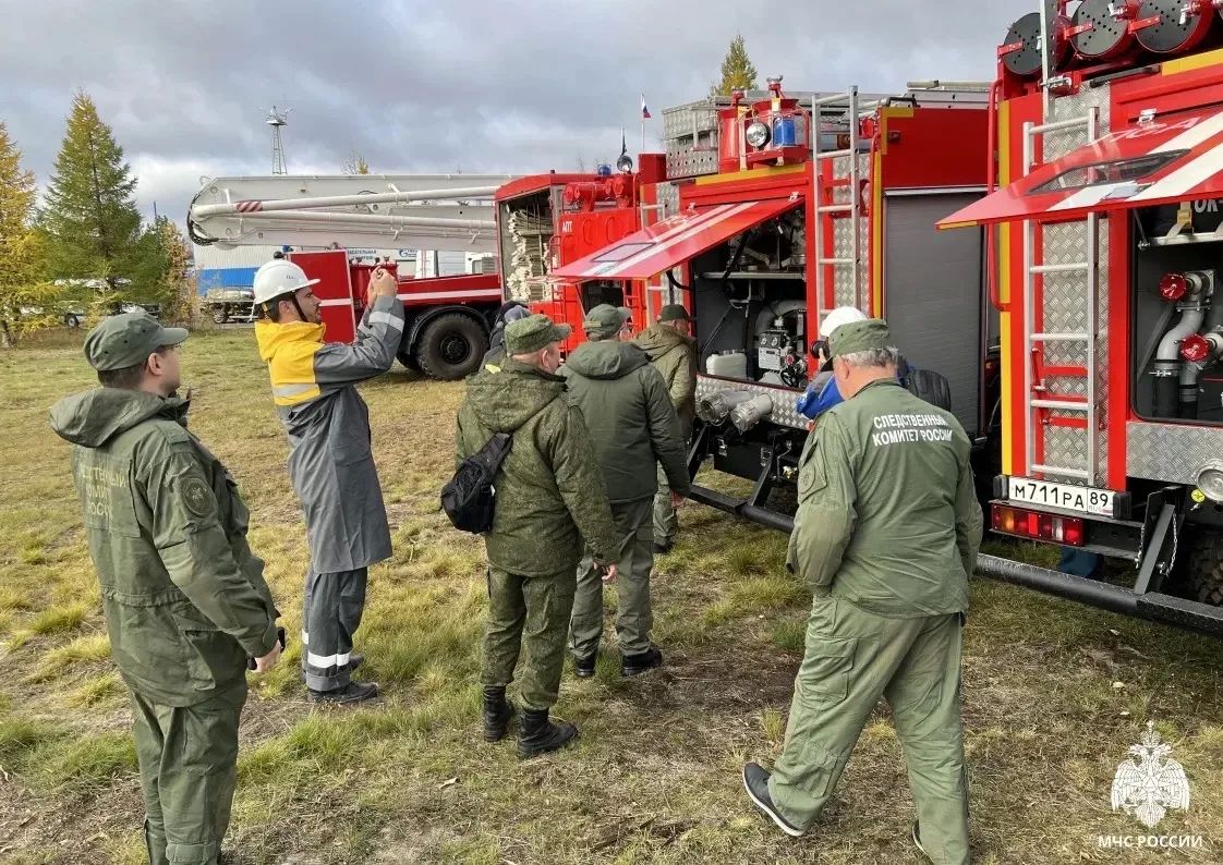 В Новом Уренгое успешно прошли пожарно-тактические учения В Новом Уренгое успешно прошли пожарно-тактические учения