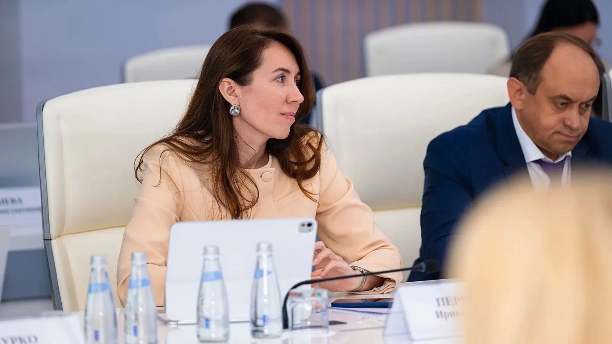 Дмитрий Артюхов провел в Салехарде заседание Совета глав муниципальных образований Дмитрий Артюхов провел в Салехарде заседание Совета глав муниципальных образований