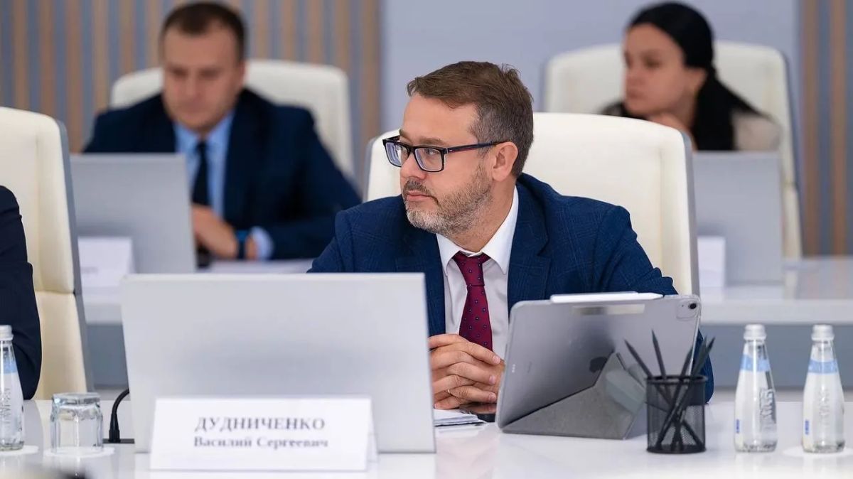 Дмитрий Артюхов провел в Салехарде заседание Совета глав муниципальных образований Дмитрий Артюхов провел в Салехарде заседание Совета глав муниципальных образований