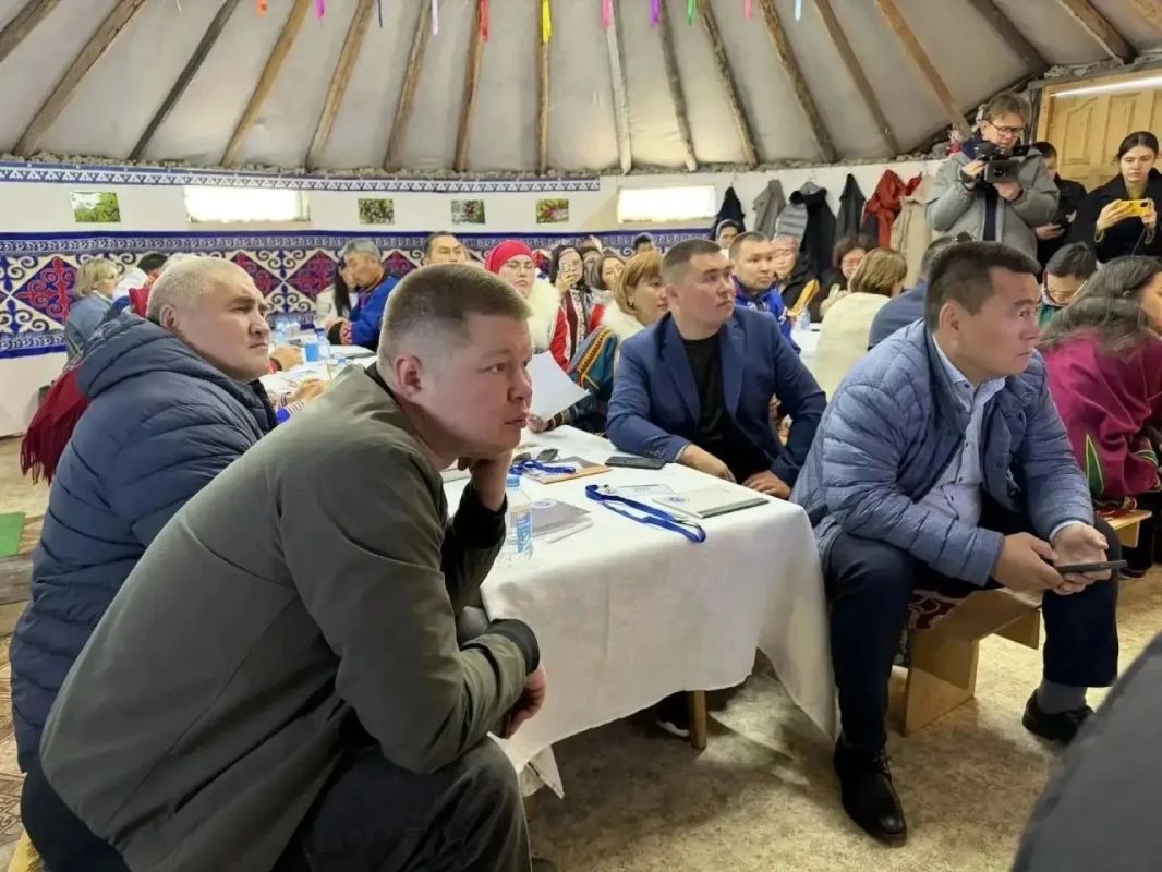 В Надыме проходит семинар для представителей коренных народов Севера В Надыме проходит семинар для представителей коренных народов Севера