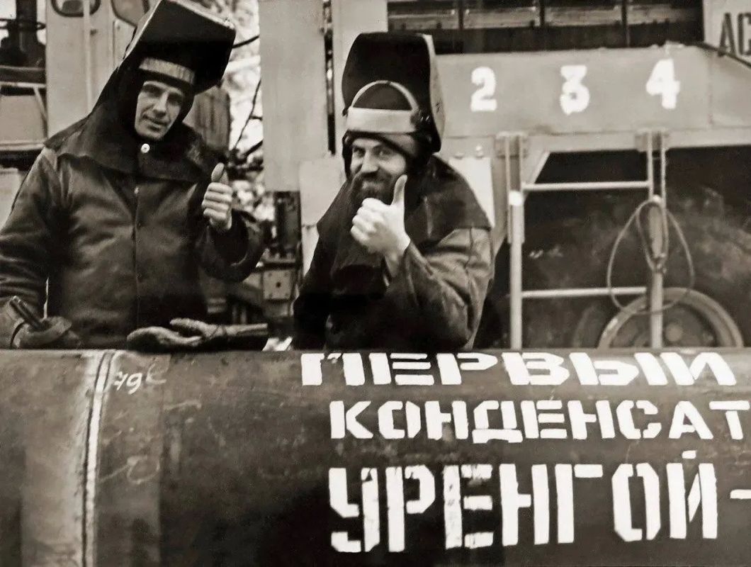 Дмитрий Артюхов: Благодарю Владимира Владимировича Путина за внимание к вековому юбилею Ямала Дмитрий Артюхов: Благодарю Владимира Владимировича Путина за внимание к вековому юбилею Ямала