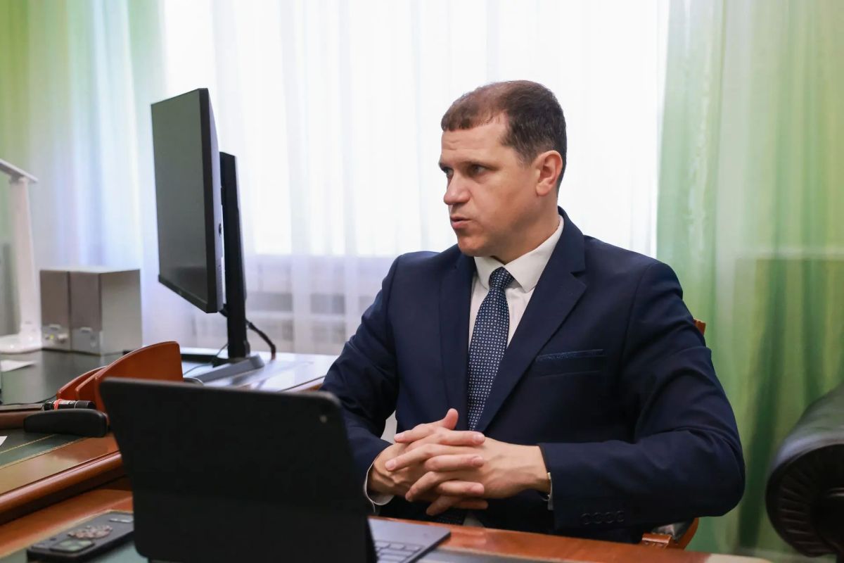 Сегодня вместе с моим заместителем Натальей Козенюк встретились с Уполномоченным по правам ребенка в ЯНАО Андреем Егоровым Сегодня вместе с моим заместителем Натальей Козенюк встретились с Уполномоченным по правам ребенка в ЯНАО Андреем Егоровым