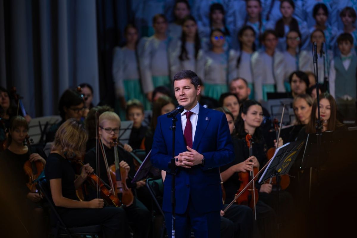 В Новом Уренгое заработала самая большая детская школа искусств в Арктике