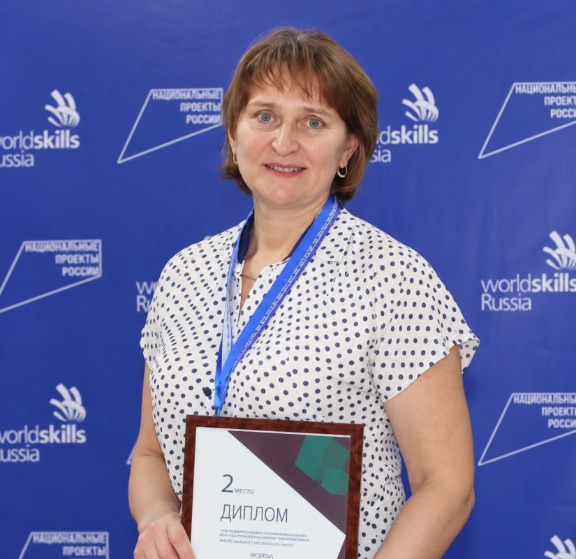 Педагог Ирина Чугуряну помогает школьникам Салехарда поверить в себя