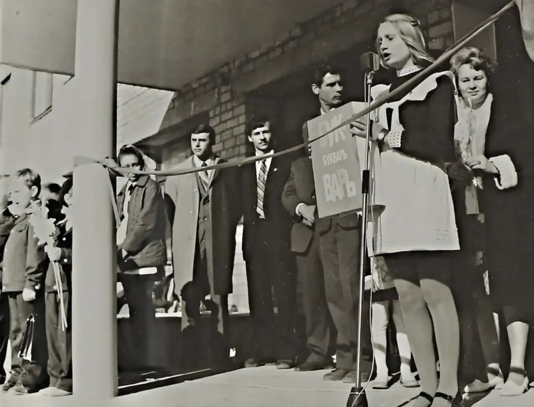 50 лет первой школе города! 50 лет первой школе города!