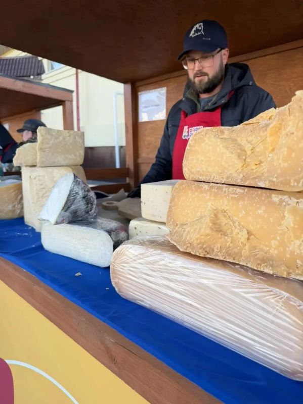 За продуктами и подарками — на осеннюю ярмарку в «Дарах Ямала» За продуктами и подарками — на осеннюю ярмарку в «Дарах Ямала»