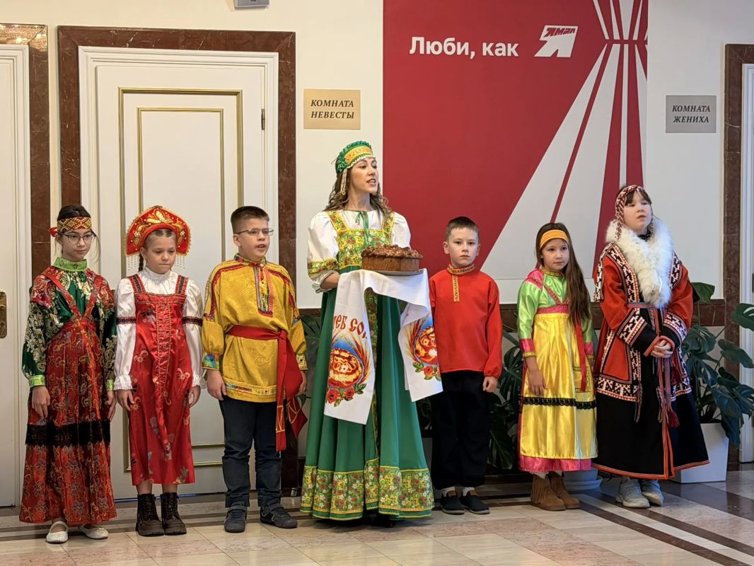 ЭКСКУРСИЯ В ЗАГСЕ: ПУТЕШЕСТВИЕ В МИР ТРАДИЦИЙ!
