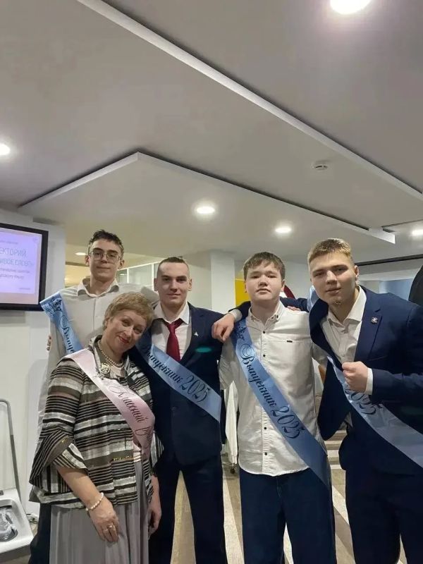 Учитель года отмечает юбилей — 20 лет работы в Салехарде Учитель года отмечает юбилей — 20 лет работы в Салехарде