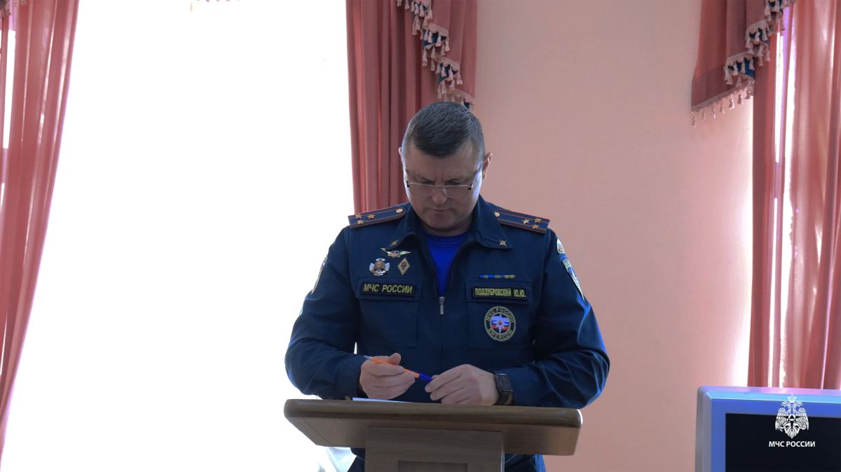 В Главном управлении МЧС России по ЯНАО прошло награждение сотрудников в преддверии Дня гражданской обороны В Главном управлении МЧС России по ЯНАО прошло награждение сотрудников в преддверии Дня гражданской обороны