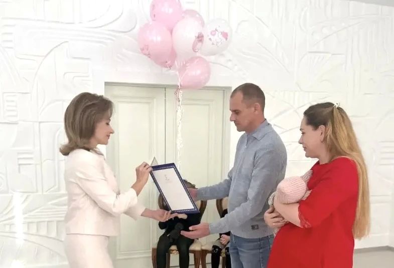 ТОРЖЕСТВЕННАЯ РЕГИСТРАЦИЯ 1000ГО МАЛЫША В НОЯБРЬСКЕ!