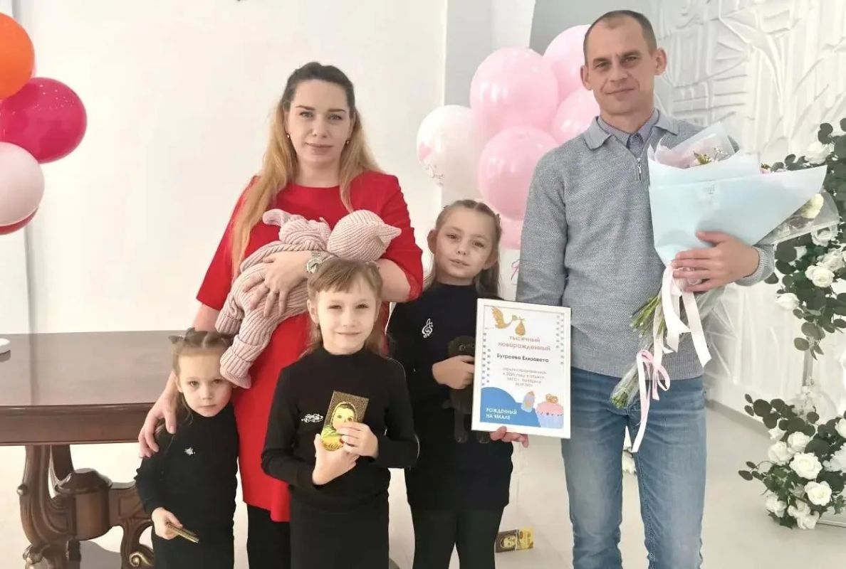В Ноябрьске родился тысячный малыш этого года