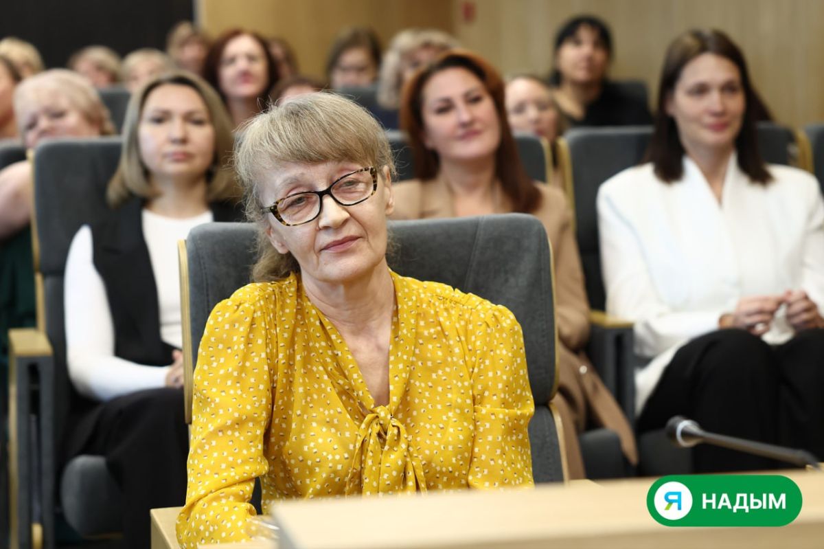 В День учителя в районной администрации чествовали педагогов В День учителя в районной администрации чествовали педагогов