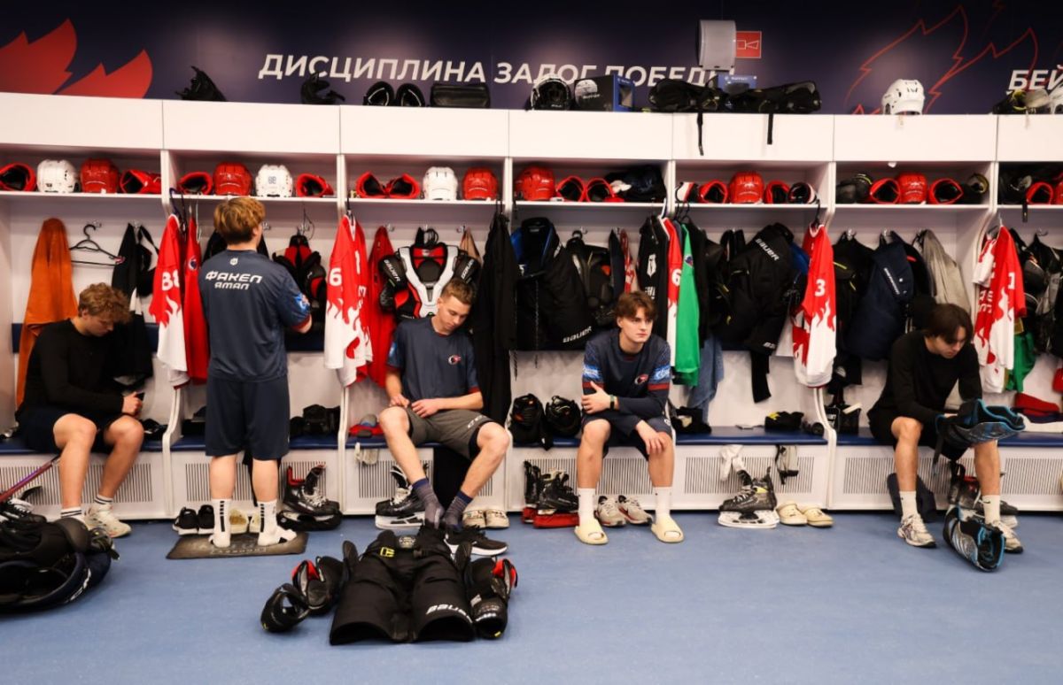 «Факел Ямал» на льду новой арены «Факел Ямал» на льду новой арены