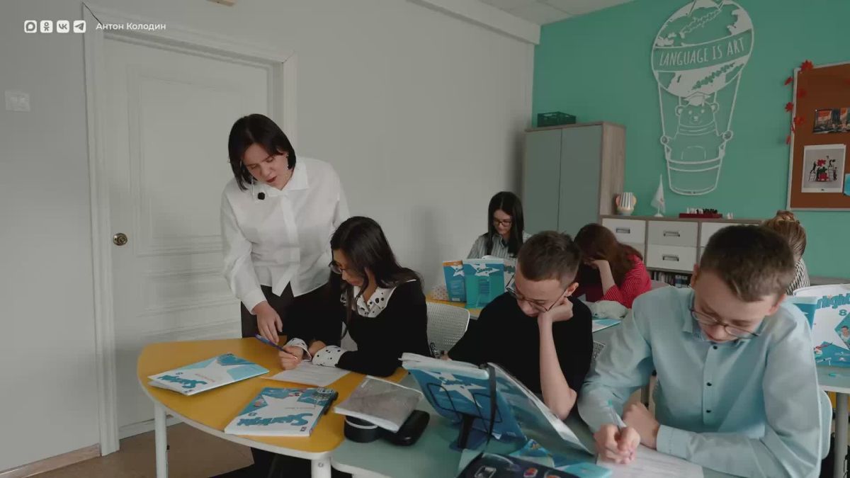 Антон Колодин: Звонки отзвенят, уроки закончатся, и мы навсегда покинем школьный двор