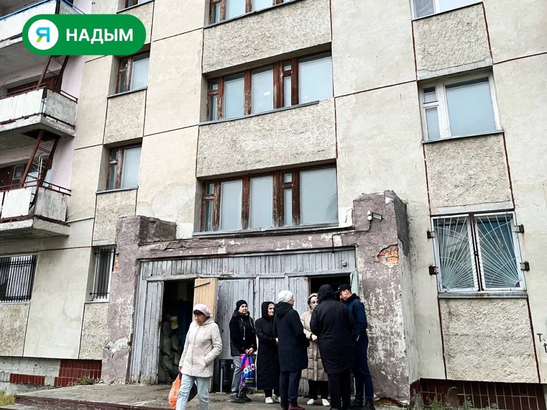 Жители дома на улице Полярной вторые сутки остаются без электричества Жители дома на улице Полярной вторые сутки остаются без электричества