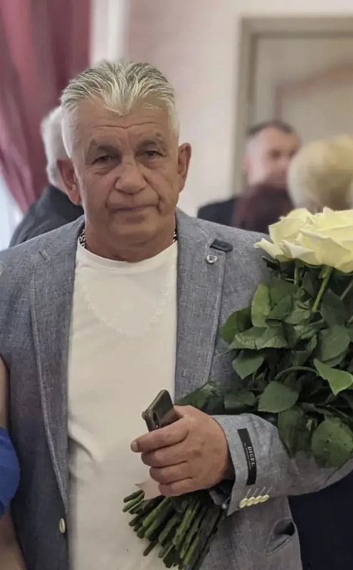 Сегодня, 6 октября, Андрей Владимирович Русаков отмечает большой юбилей — 65 лет!