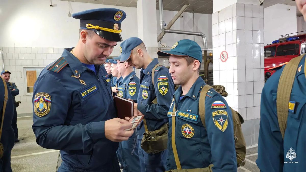 Строевые смотры в подразделениях ГУ МЧС России по ЯНАО: комплексная проверка готовности в рамках штабной тренировки Строевые смотры в подразделениях ГУ МЧС России по ЯНАО: комплексная проверка готовности в рамках штабной тренировки