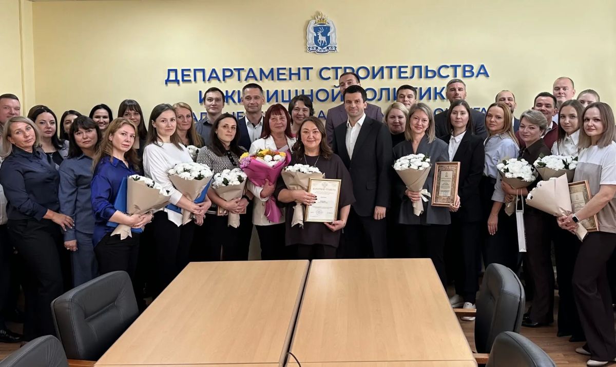 Сотрудники Депстроя Ямала удостоены федеральных и региональных наград