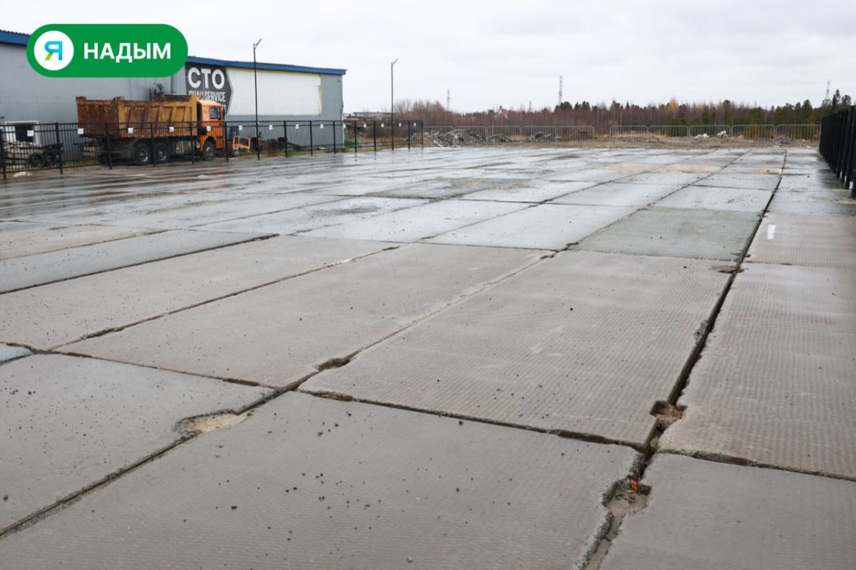 В Надыме появилась новая стоянка для прицепов В Надыме появилась новая стоянка для прицепов