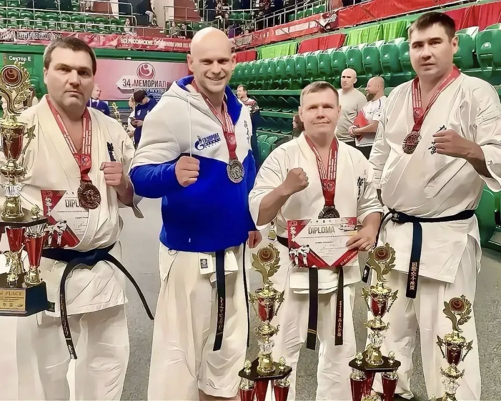 Пять наград завоевали ямальцы на международном турнире по киокусинкай Пять наград завоевали ямальцы на международном турнире по киокусинкай