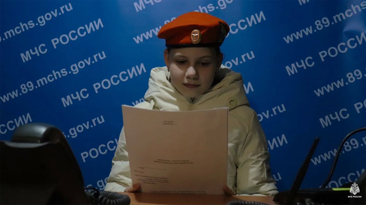 Салехардские кадеты посетили подвижный пункт управления в рамках Всероссийской штабной тренировки по гражданской обороне Салехардские кадеты посетили подвижный пункт управления в рамках Всероссийской штабной тренировки по гражданской обороне