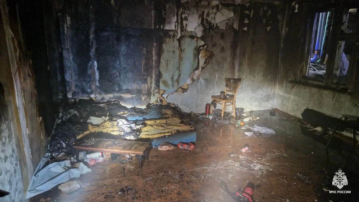 Пожар в Лабытнанги на улице Гиршгорна унес жизнь человека Пожар в Лабытнанги на улице Гиршгорна унес жизнь человека